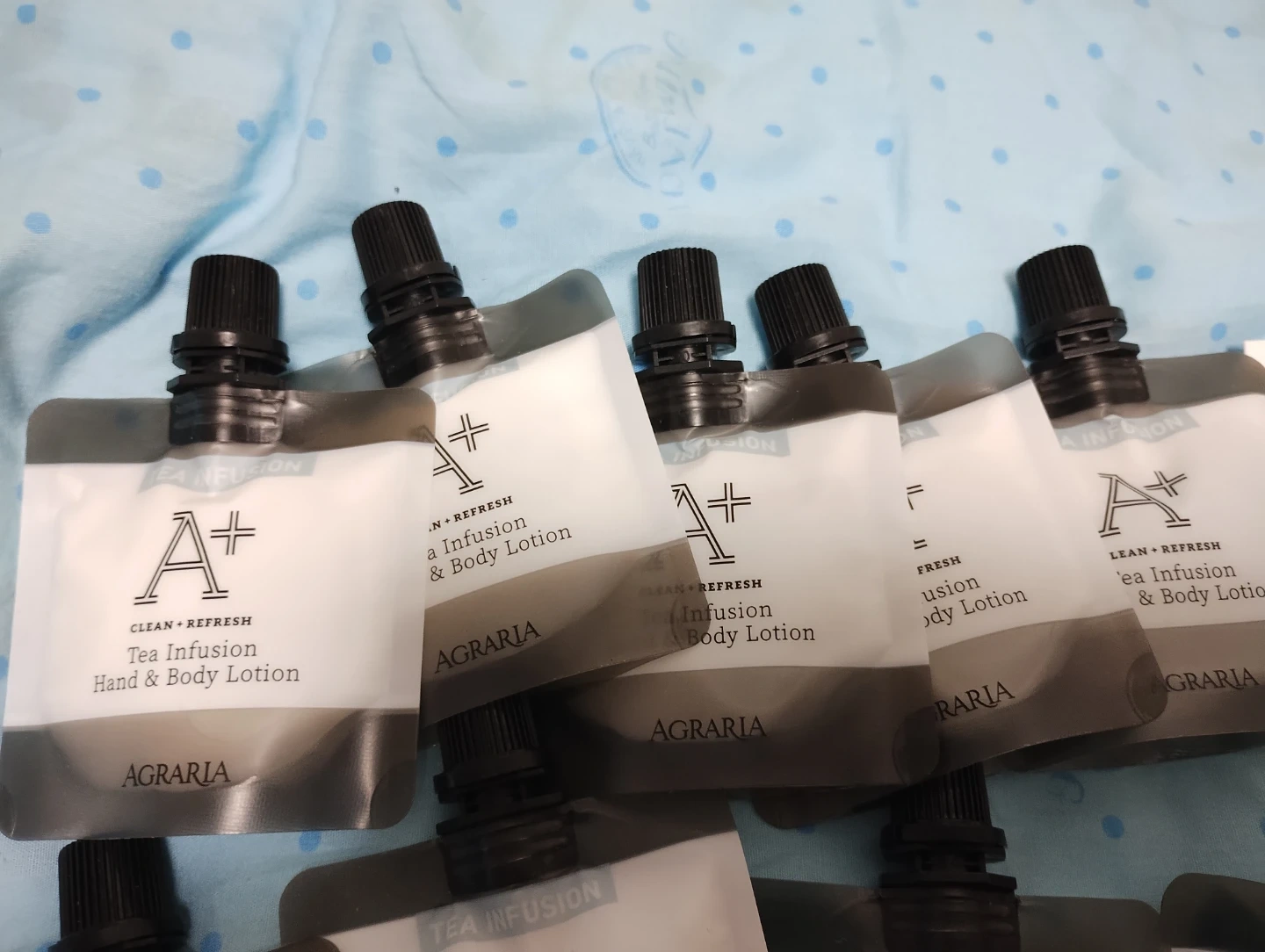 【新品】アグラリア、サンダリなどアメニティセット 24個の写真2枚目