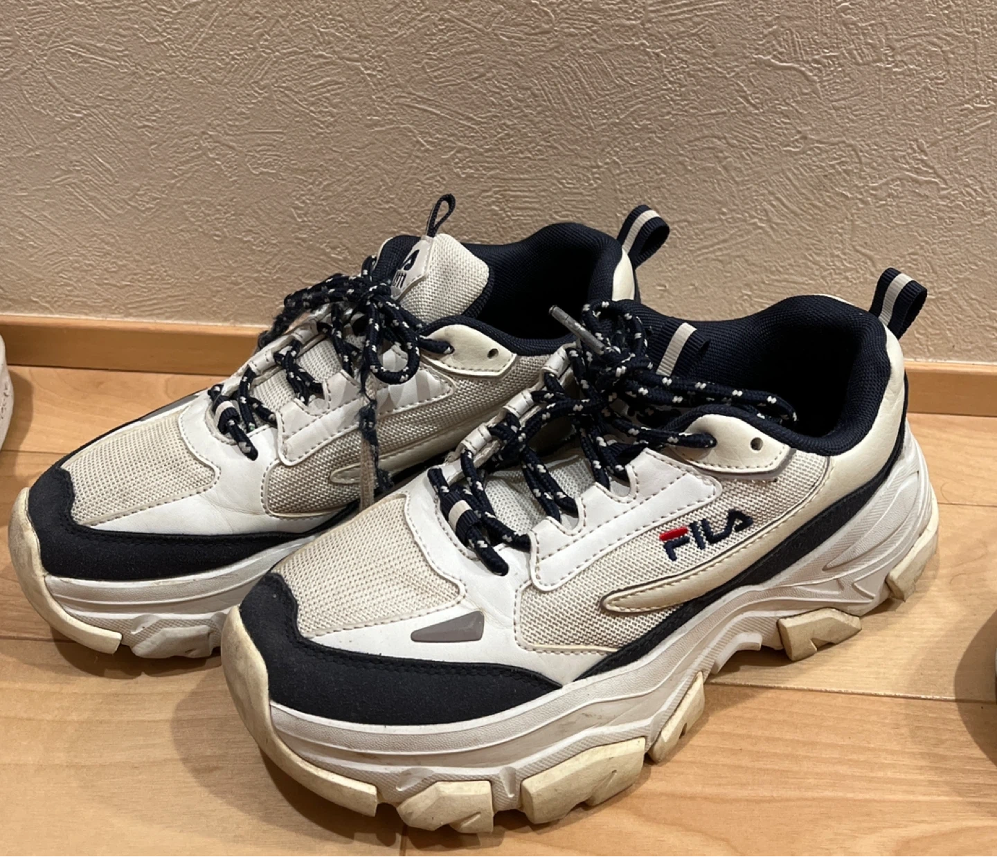 FILA & アディダスのスニーカー