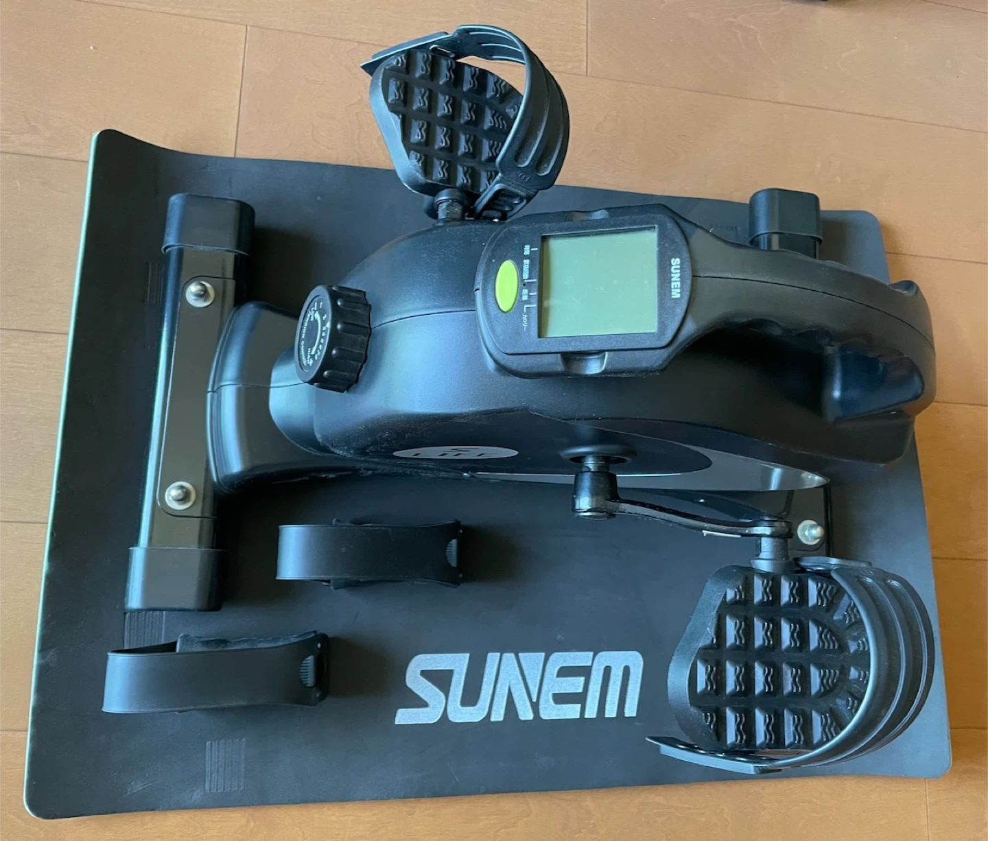 【ほぼ未使用】足用ペダル運動器(デスク下/8段階負荷)スネム ミニフィットネスバイクの写真2枚目