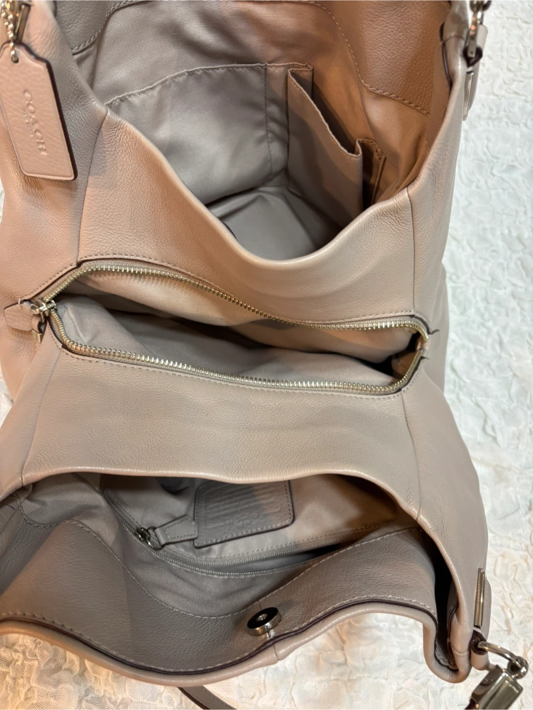 COACH マディソンレザーフィービー 中古美品の写真4枚目