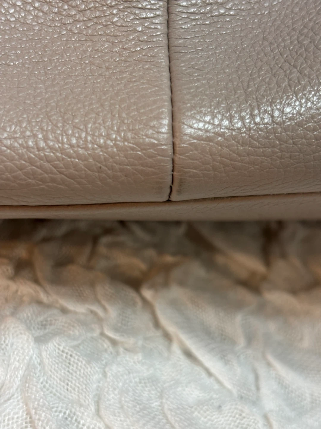 COACH マディソンレザーフィービー 中古美品の写真5枚目