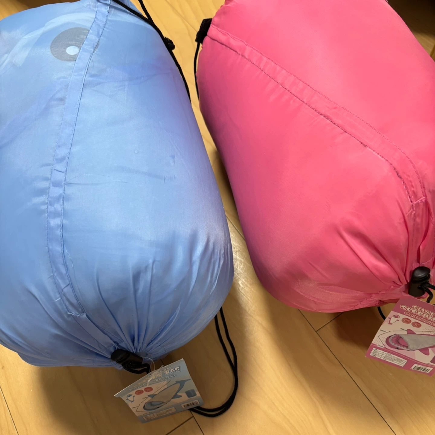 ジャイアントシャーク寝袋 ブルー&ピンク　セット！