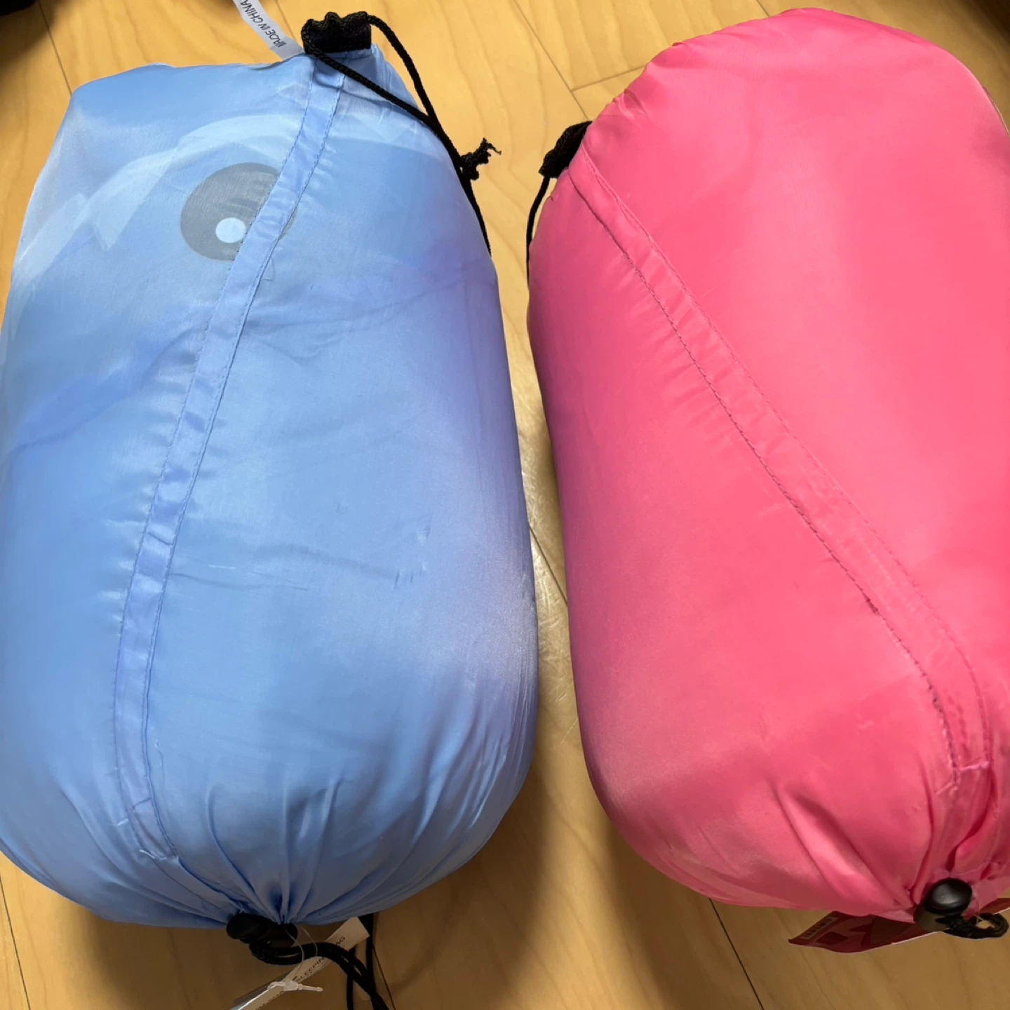ジャイアントシャーク寝袋 ブルー&ピンク　セット！の写真4枚目