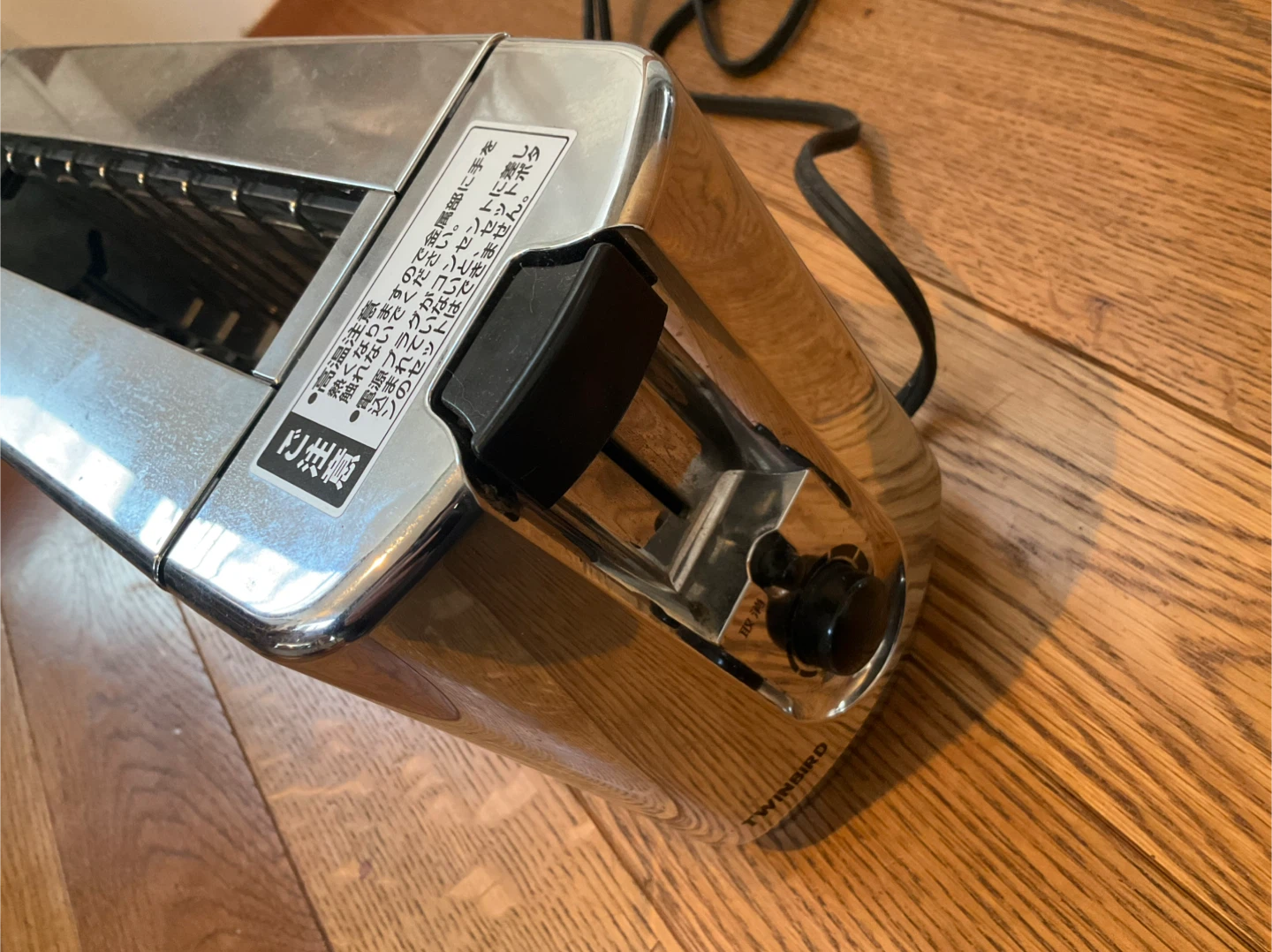 ツインバード ポップアップトースター TS-D658型の写真3枚目