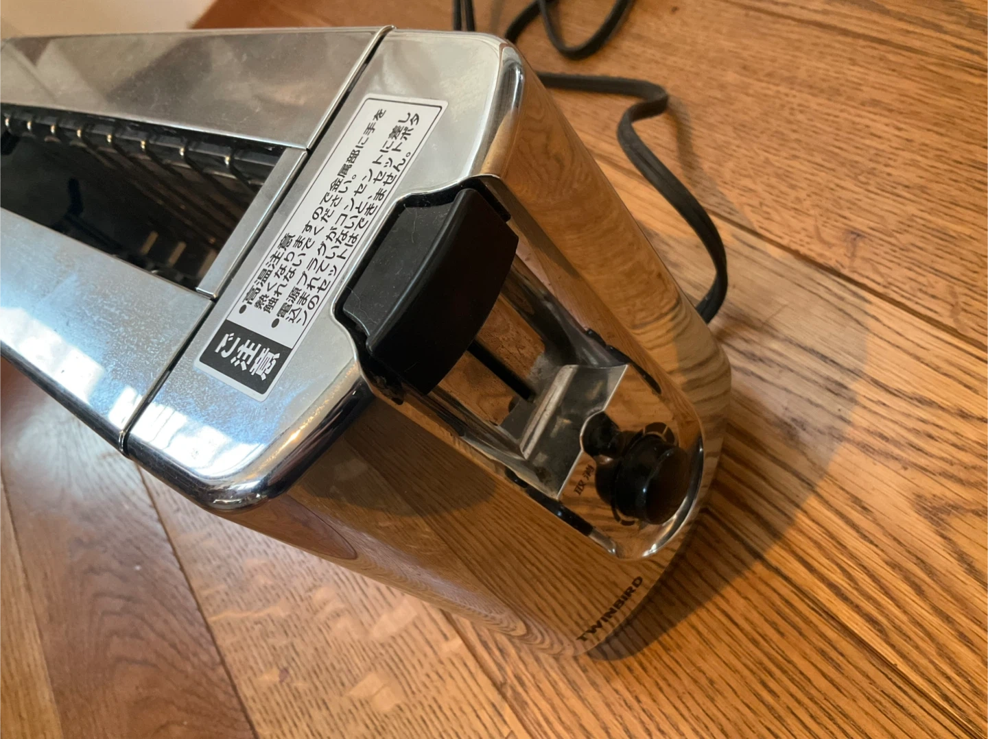 ツインバード ポップアップトースター TS-D658型の写真3枚目
