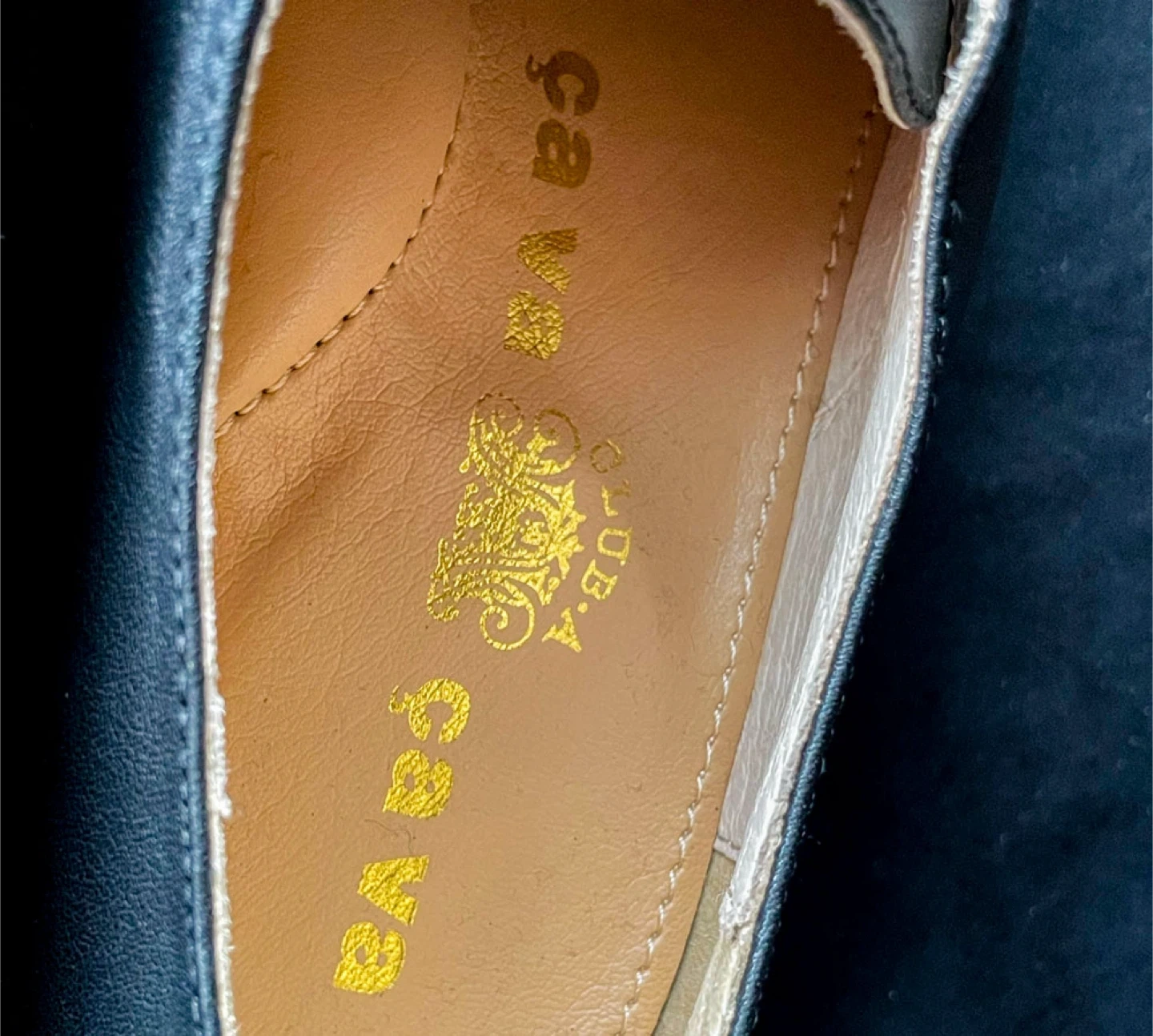 【内部シミあり】cava cava厚底の紐靴 24.5cm ブラック サヴァサヴァの写真4枚目