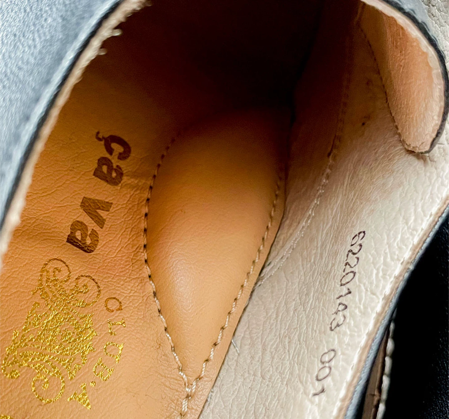 【内部シミあり】cava cava厚底の紐靴 24.5cm ブラック サヴァサヴァの写真8枚目