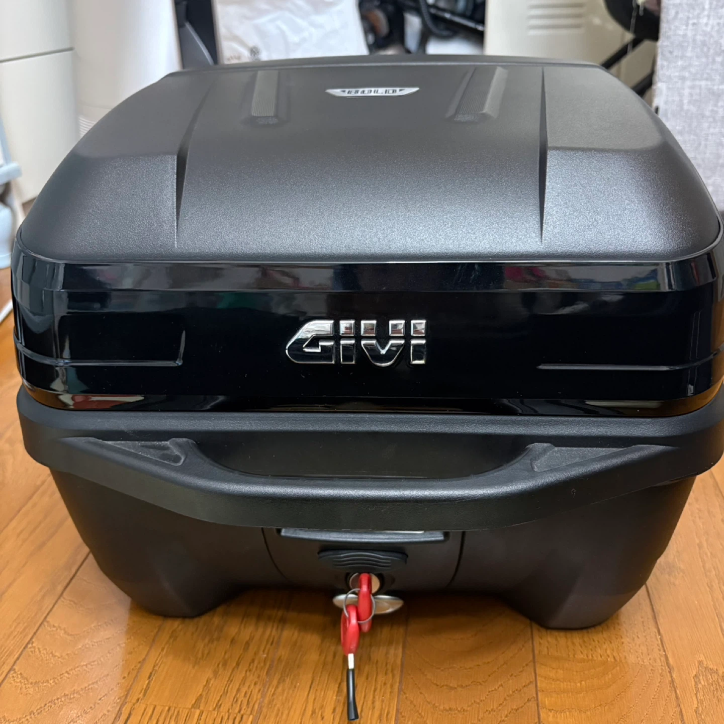 GIVIのモノロックケース BOLD B32NBDの写真2枚目