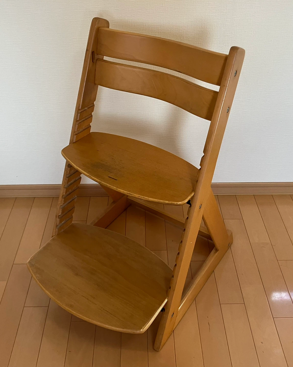 木製ベビー用ハイチェア