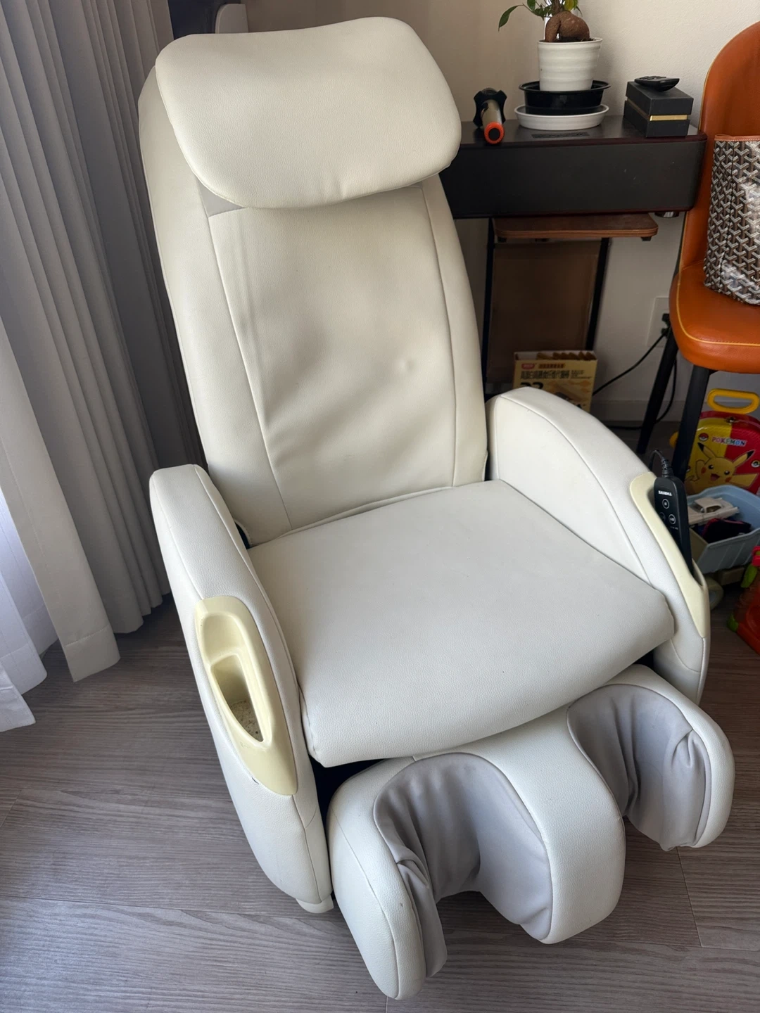 スライヴ マッサージチェア CHD-3400の写真2枚目
