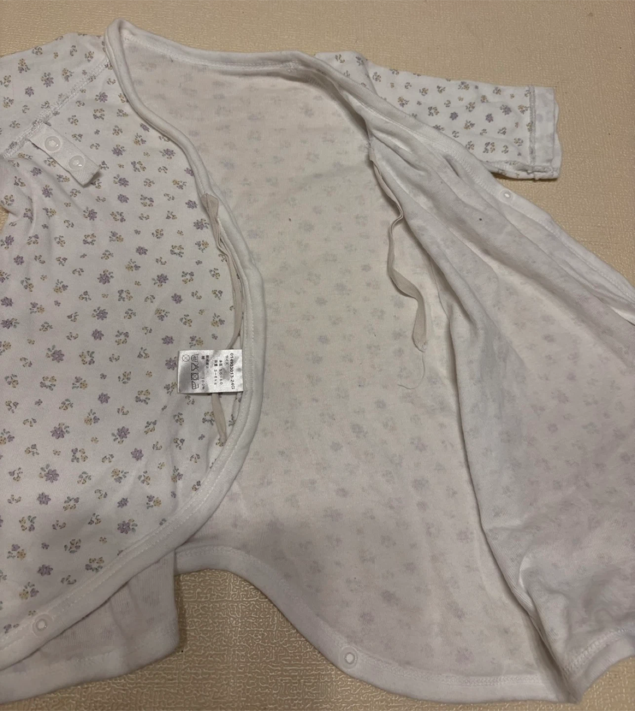 ベビー服 コンビ肌着 2枚セット50-60の写真8枚目