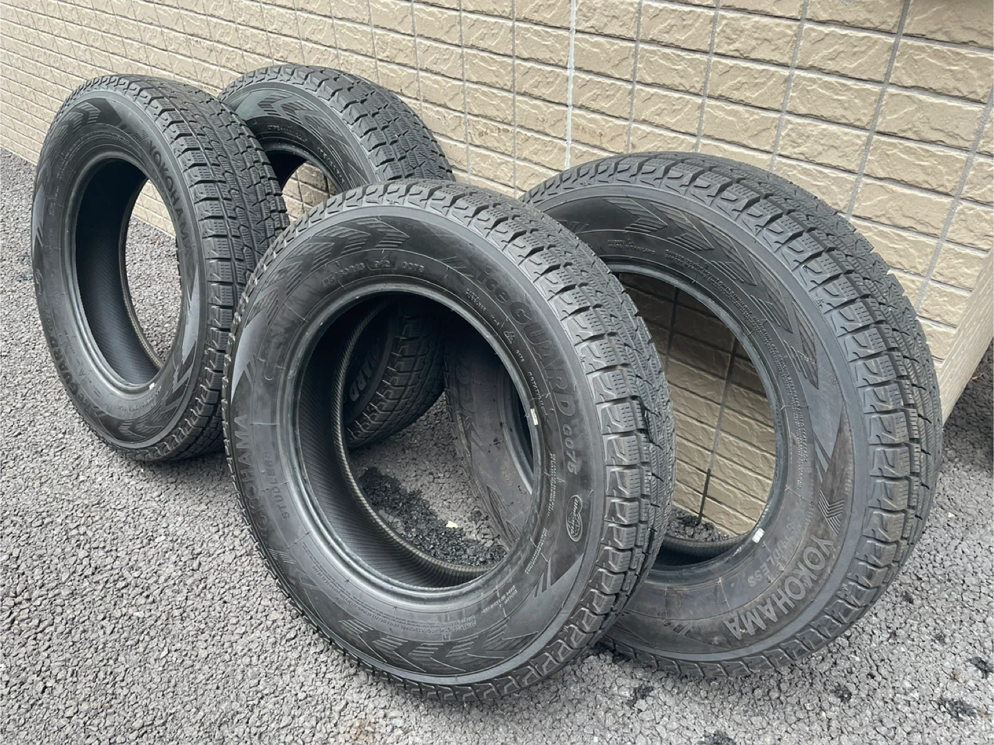 ヨコハマ スタッドレスタイヤ 175/80R16