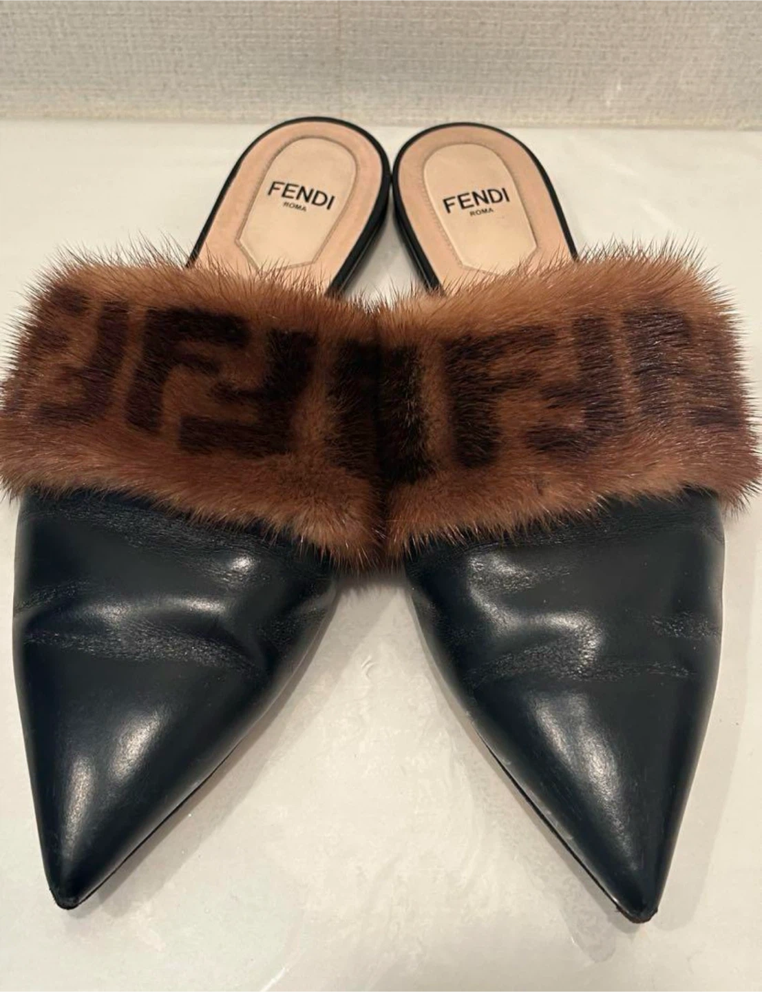 FENDI ミンクファー フラットシューズの写真4枚目