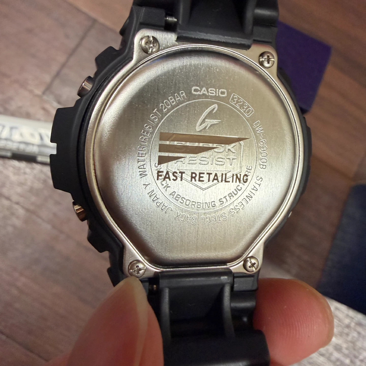 CASIO G-SHOCK ユニクロ　非売品 3230 DW-6900B 新品の写真2枚目