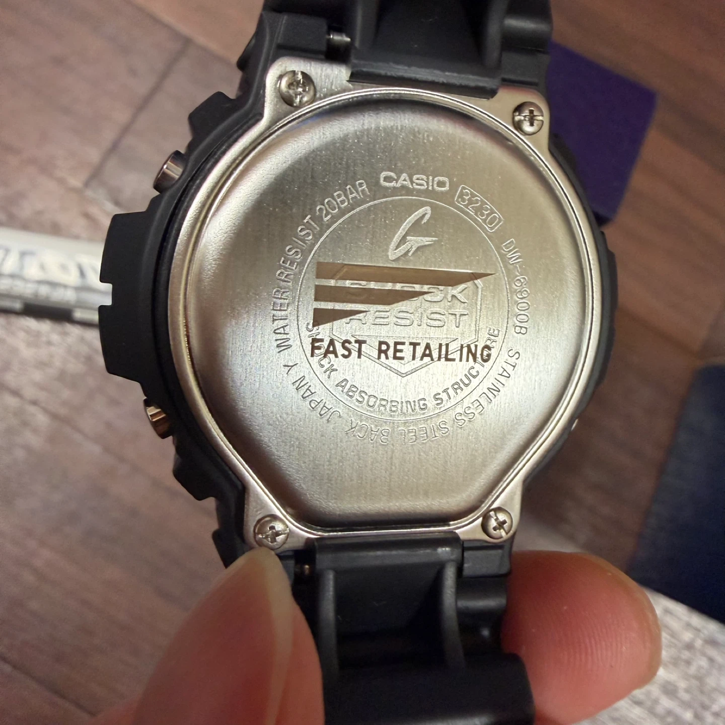 CASIO G-SHOCK ユニクロ 非売品 3230 DW-6900B 新品の写真2枚目