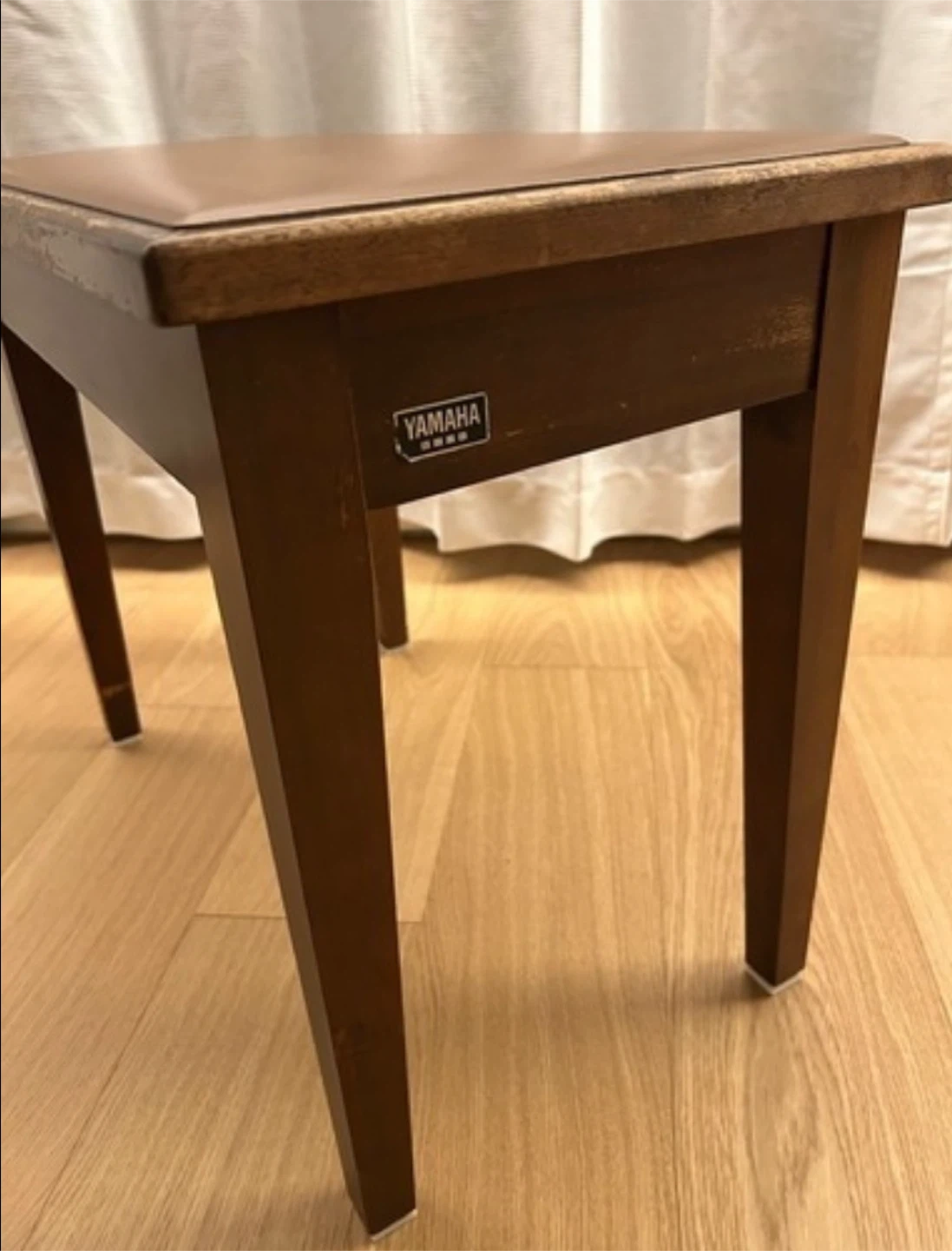 YAMAHA ピアノの椅子