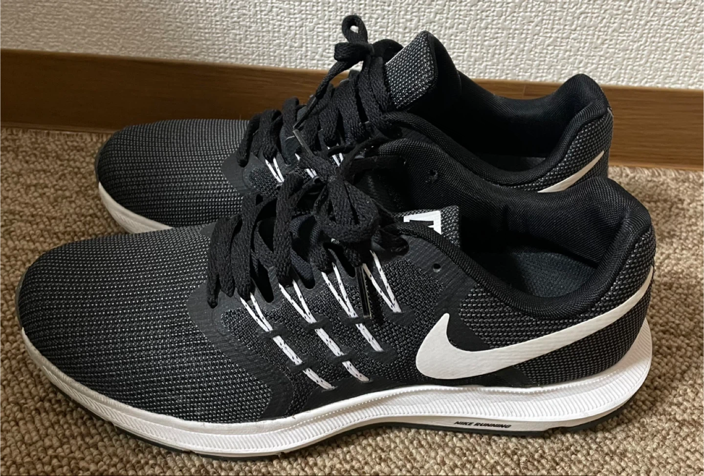 NIKE スニーカー（ランニングシューズ）の写真2枚目