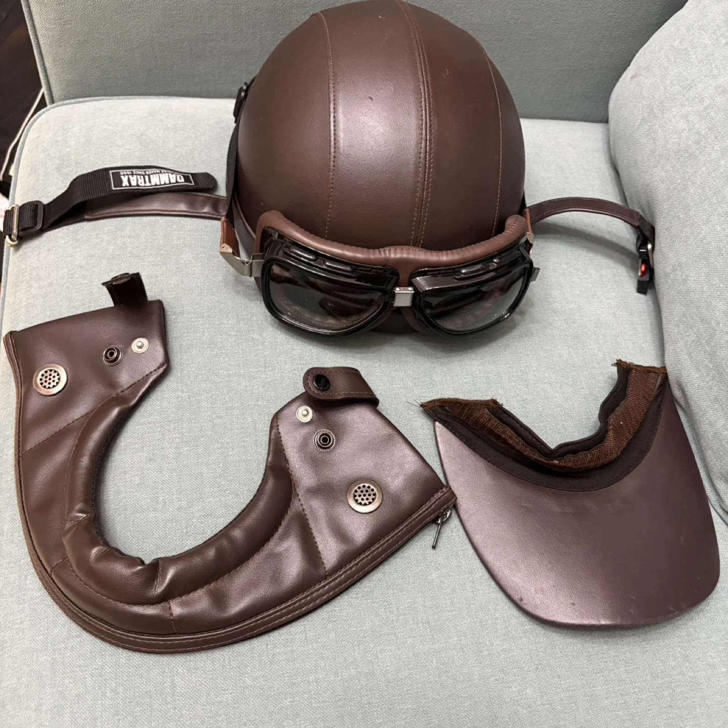 ダムトラックス (DAMMTRAX) バンディット ヘルメット BROWNの写真4枚目