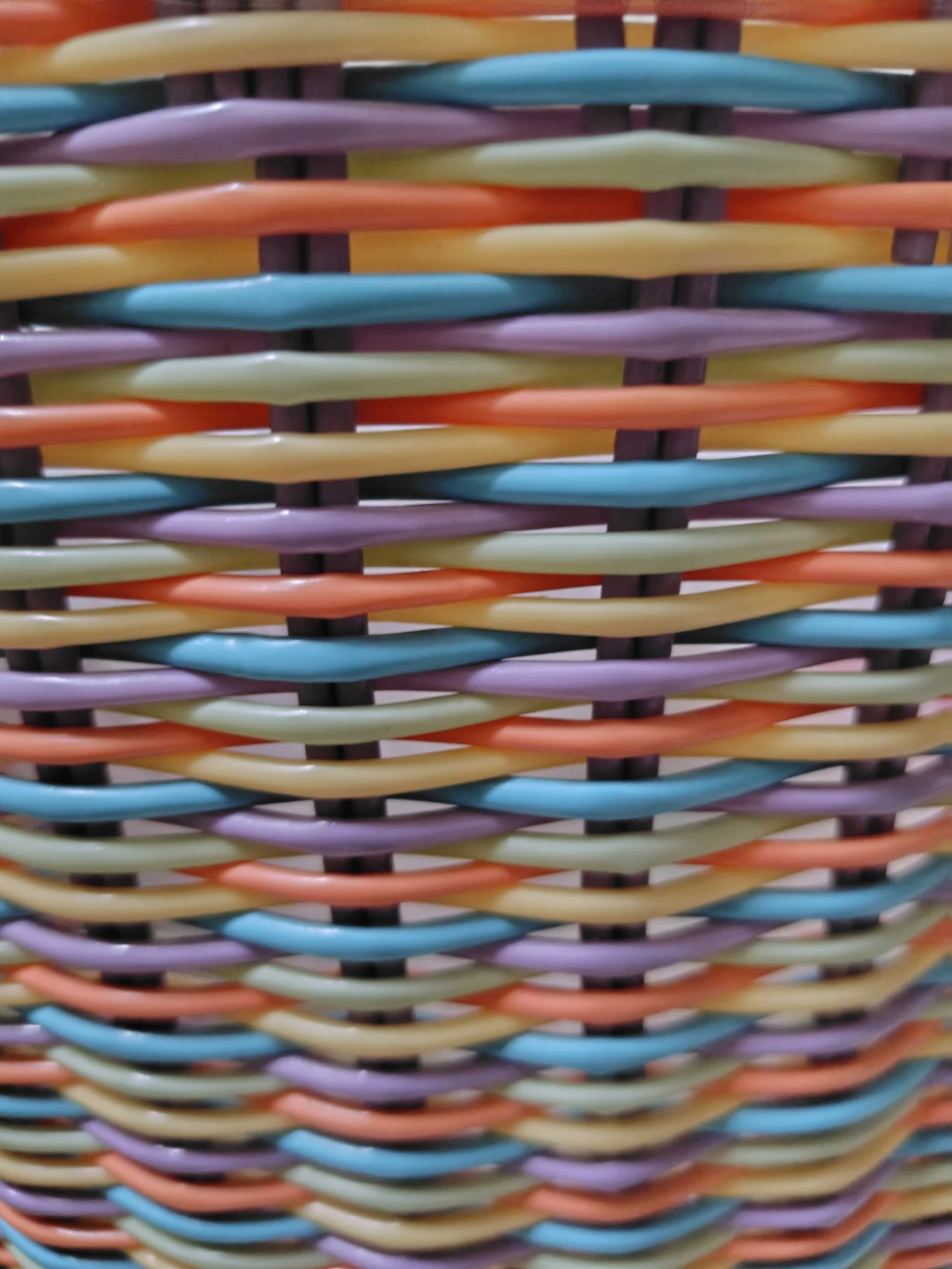 カラフルなプラスチック製バスケットの写真4枚目