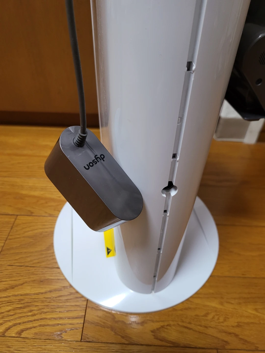 dyson充電式スタンドと付属品付きの写真7枚目