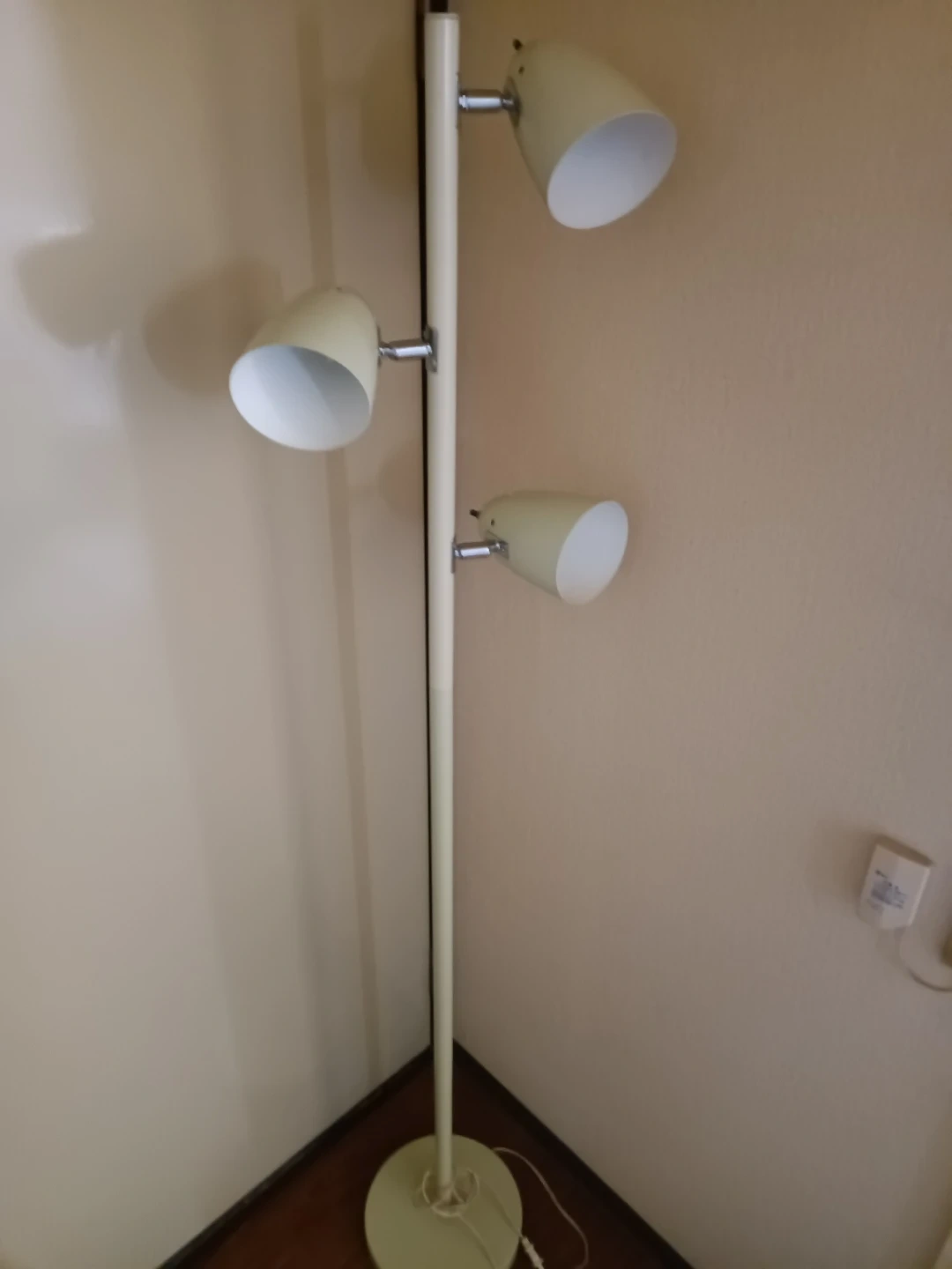 フロアランプ 3灯式