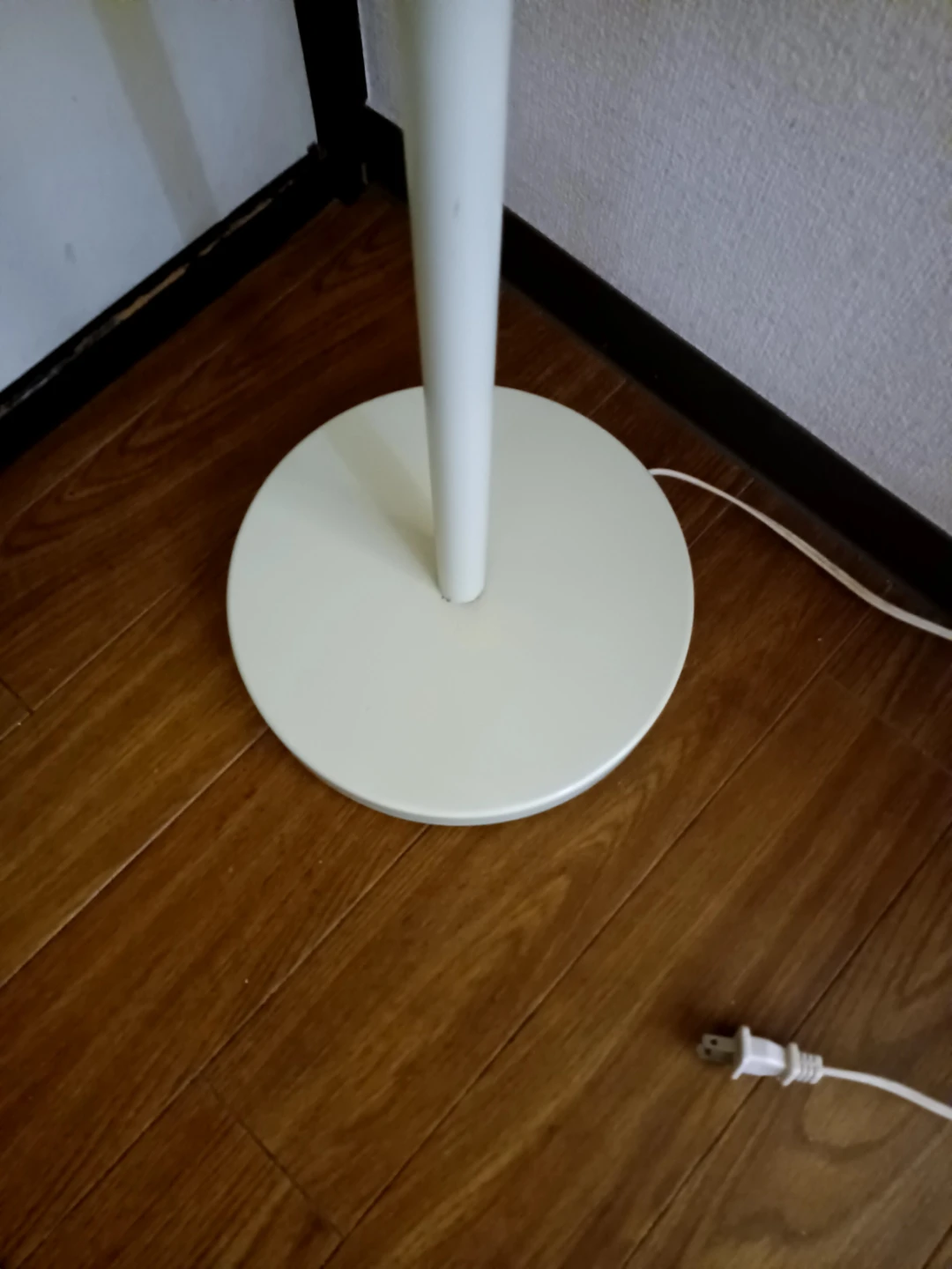 フロアランプ 3灯式の写真3枚目