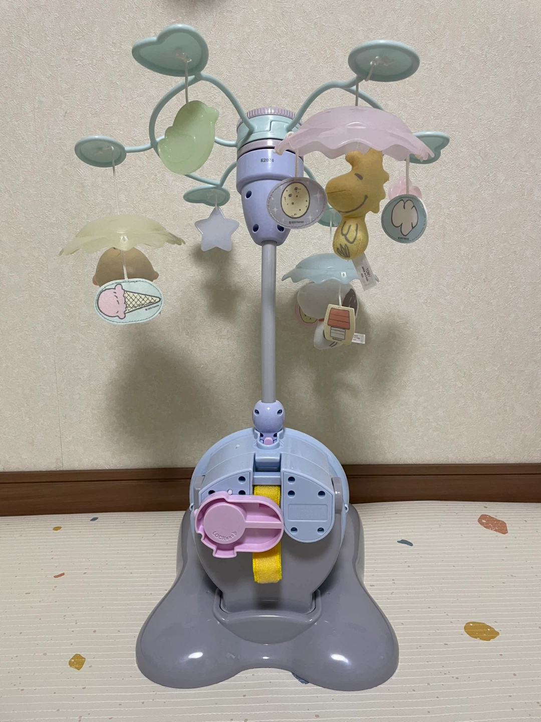 スヌーピー ベビーベッド メリーの写真2枚目
