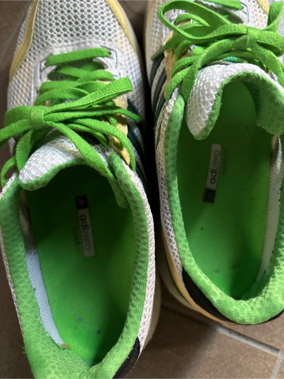 アディダス adizero Boston ランニングシューズ 25.5cmの写真2枚目