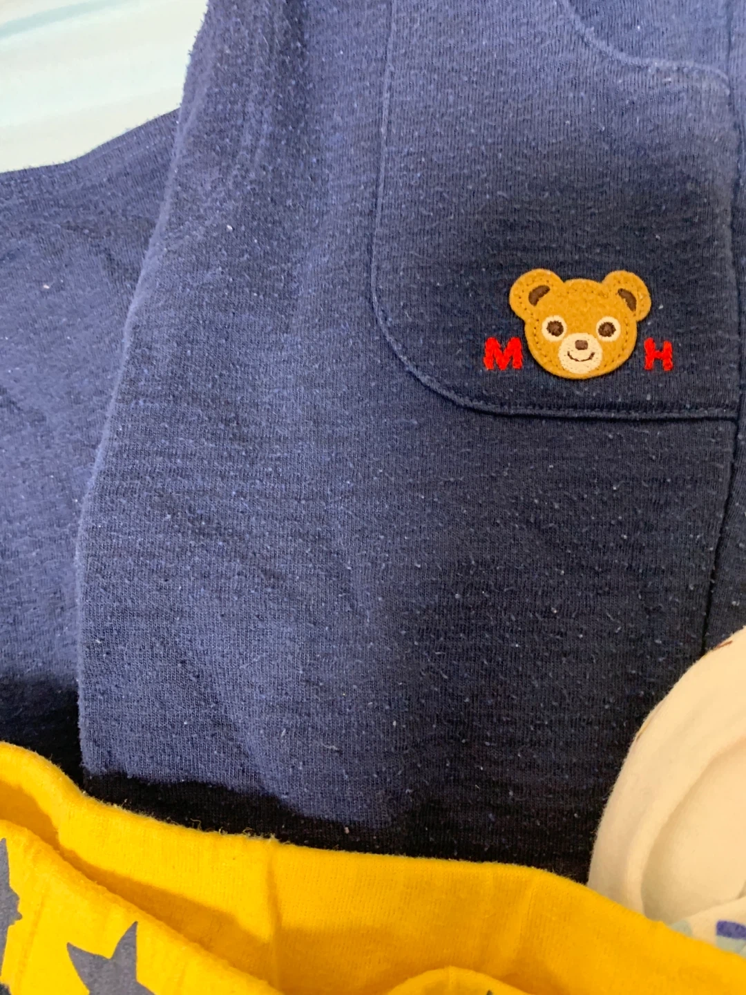 110パジャマ 3点、110長ズボン1.100半ズボン1の写真2枚目
