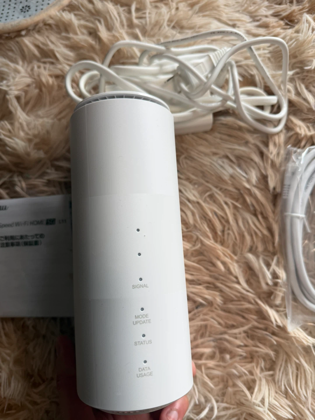 au Speed Wi-Fi HOME 5G L11の写真2枚目