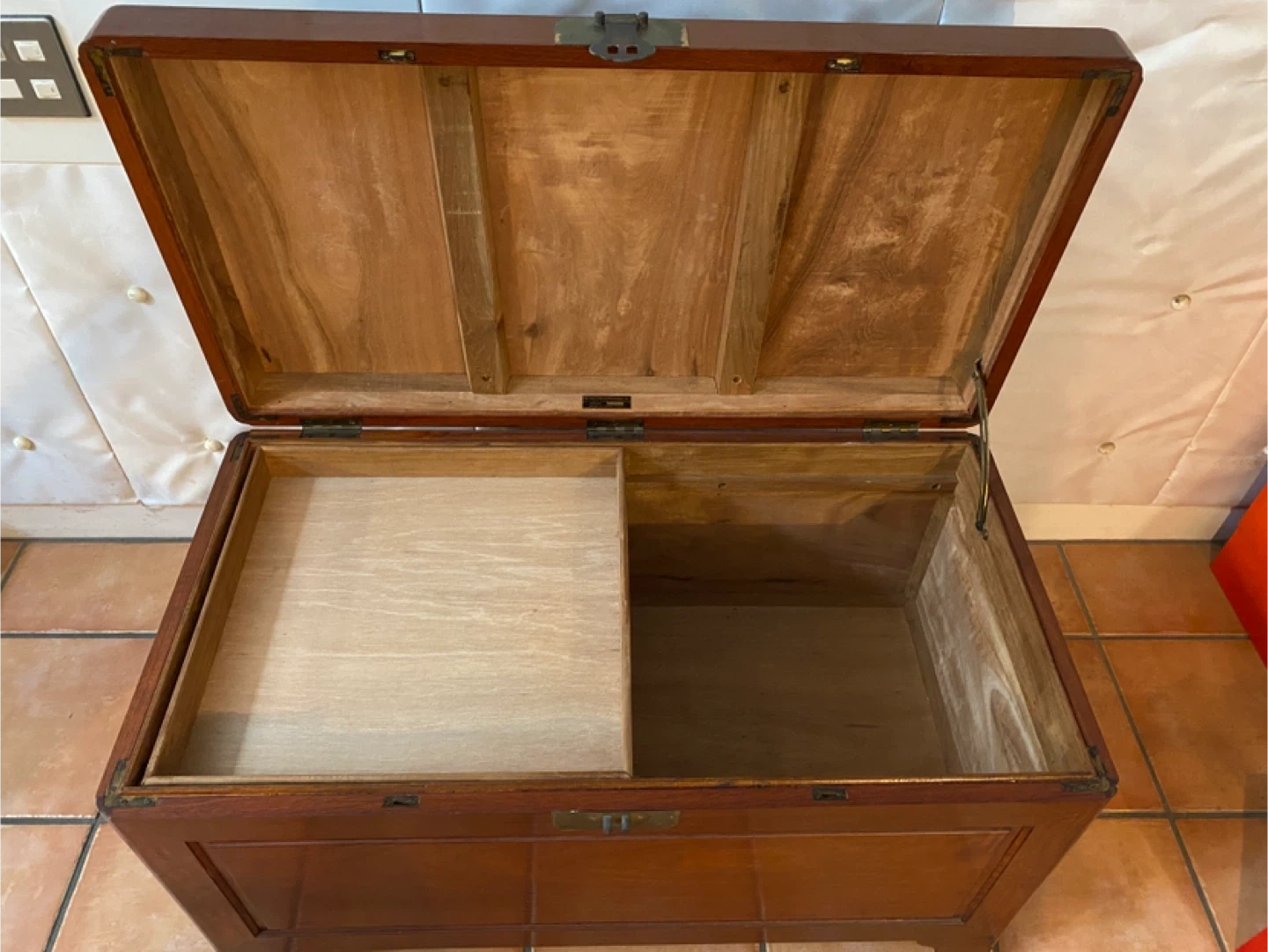 FAR EASTERN FURNISHINGS CO ビンテージ 収納家具 - キャロット（Karrot）