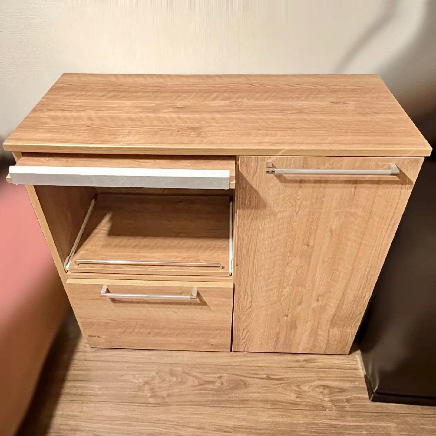 木製キャビネット 収納棚の写真3枚目