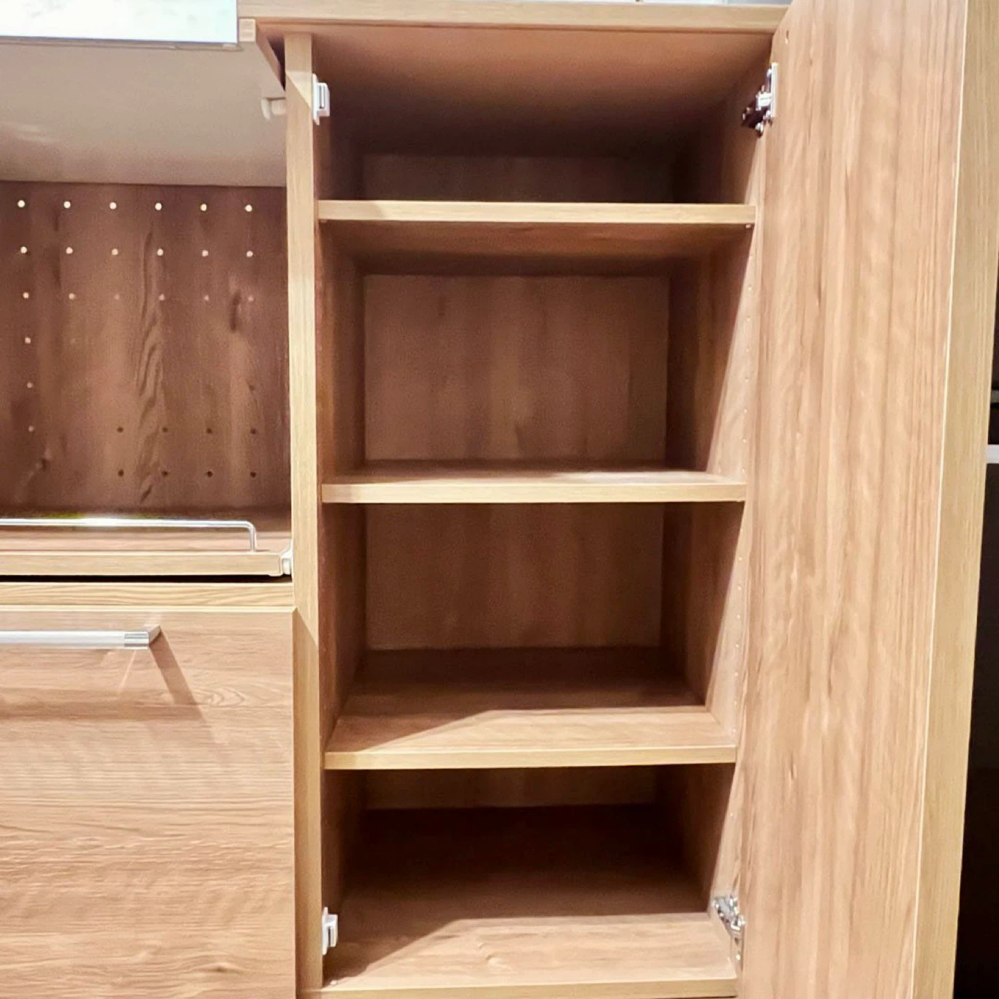 木製キャビネット 収納棚の写真4枚目