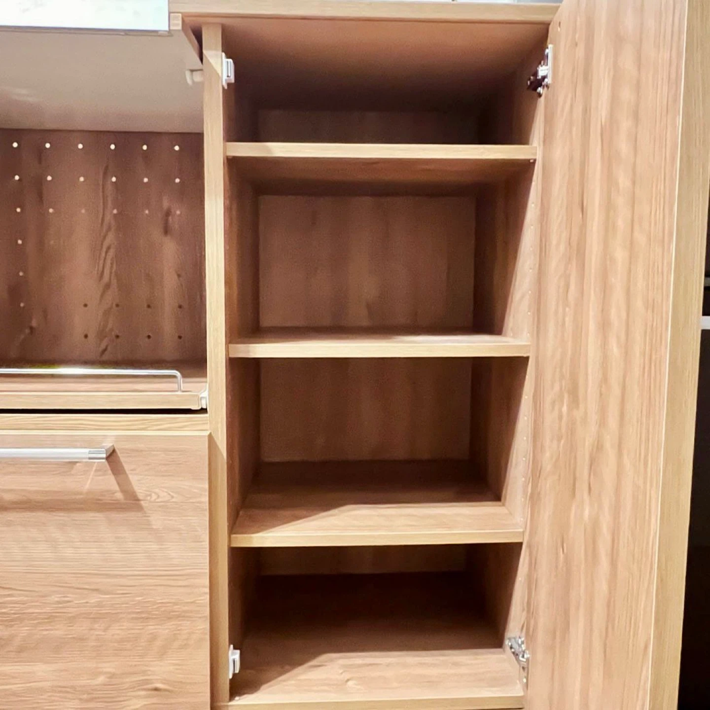 木製キャビネット 収納棚の写真4枚目