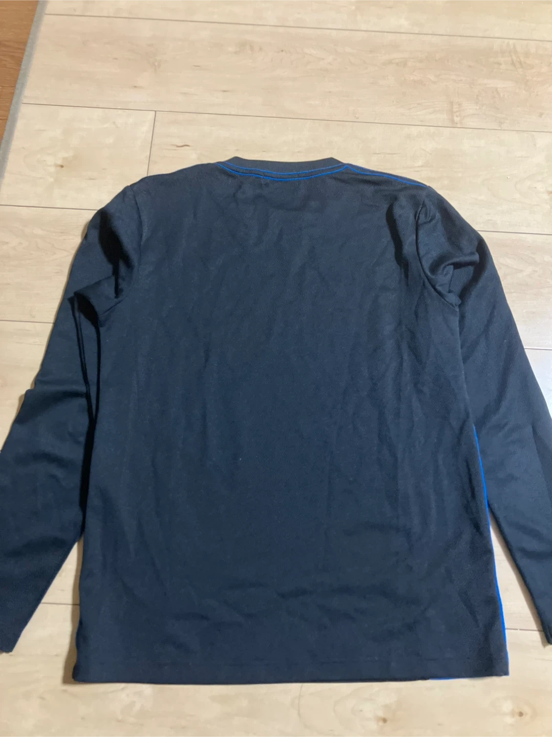 長袖Tシャツ ブラック×ブルー 160の写真2枚目