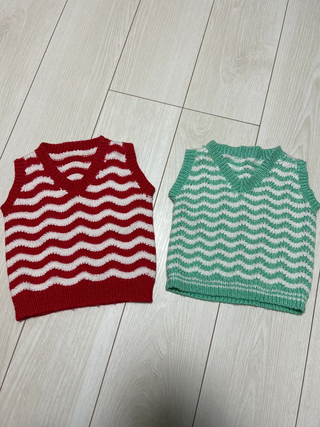 ハンドメイド品 ニットベスト 2枚セット