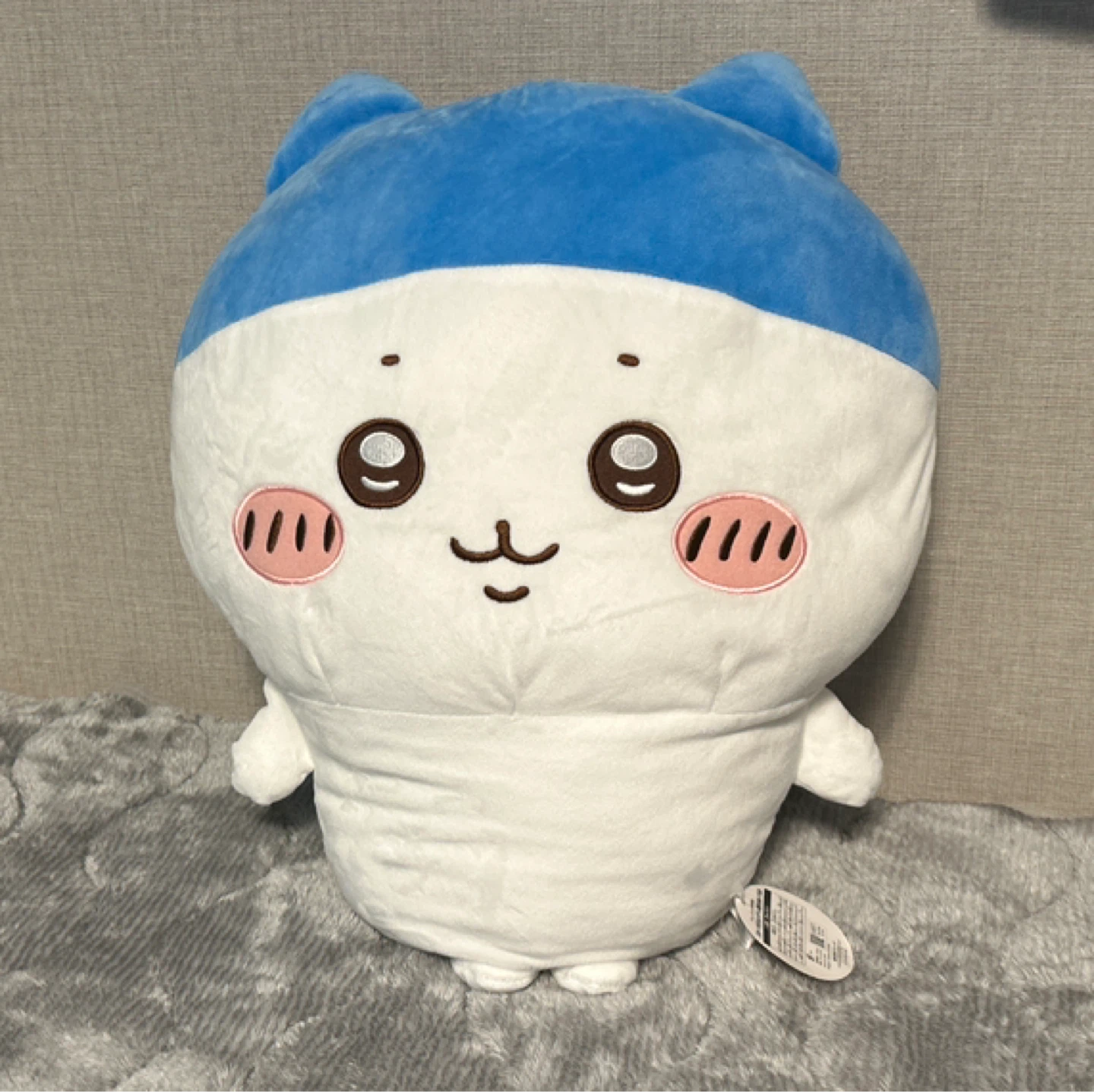 ちいかわ　ハチワレ　ぬいぐるみ