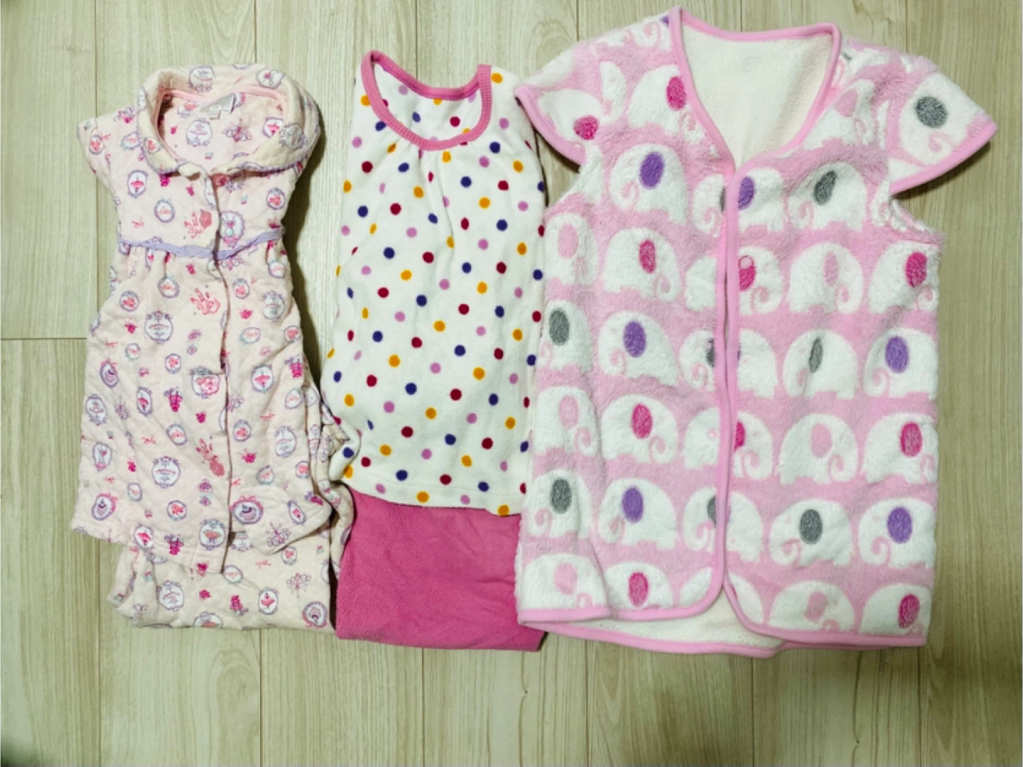 キッズ冬用パジャマ3点セット　100cm