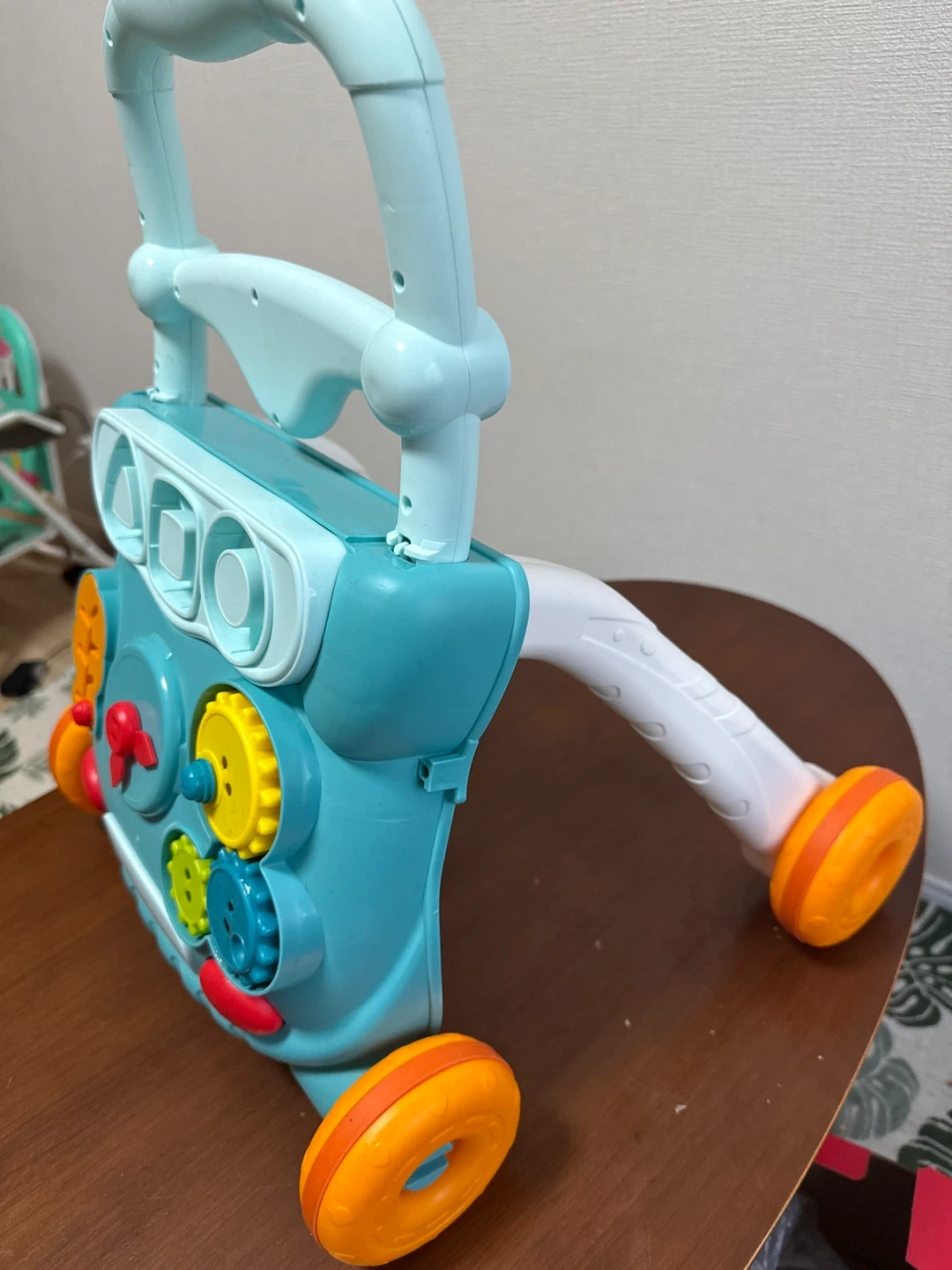 ベビー用歩行器の写真2枚目