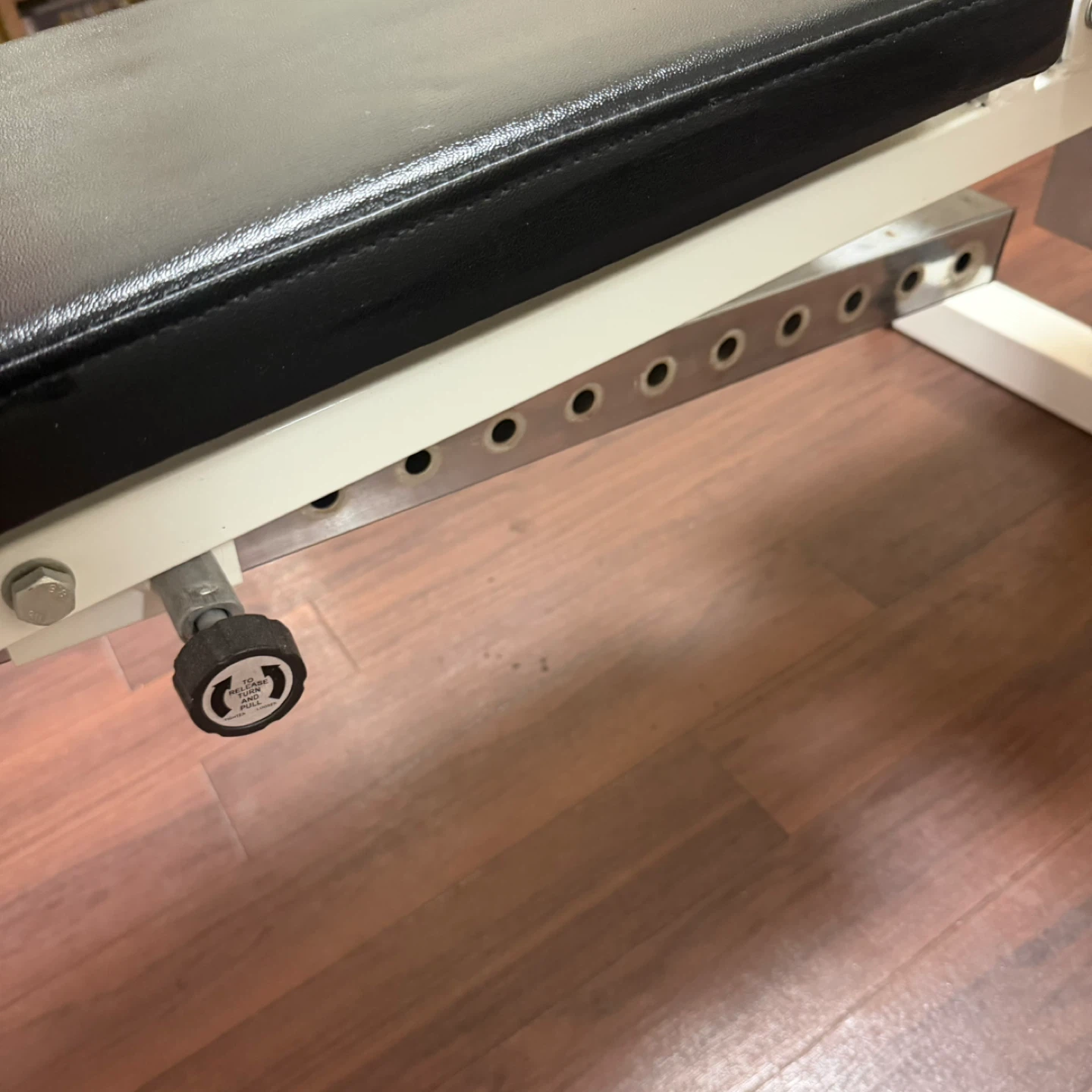 【新宿一丁目 自宅前引き取り】ほぼ未使用 ディップスバー＋ベンチセットの写真2枚目