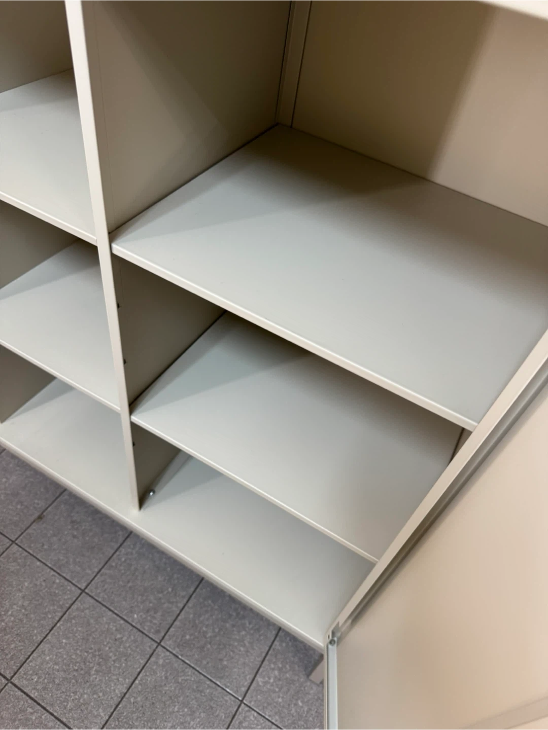 状態良好IKEA廃盤品IKEA(イケア)のTULLSTORP(トゥルストルプ)キャビネットの写真3枚目
