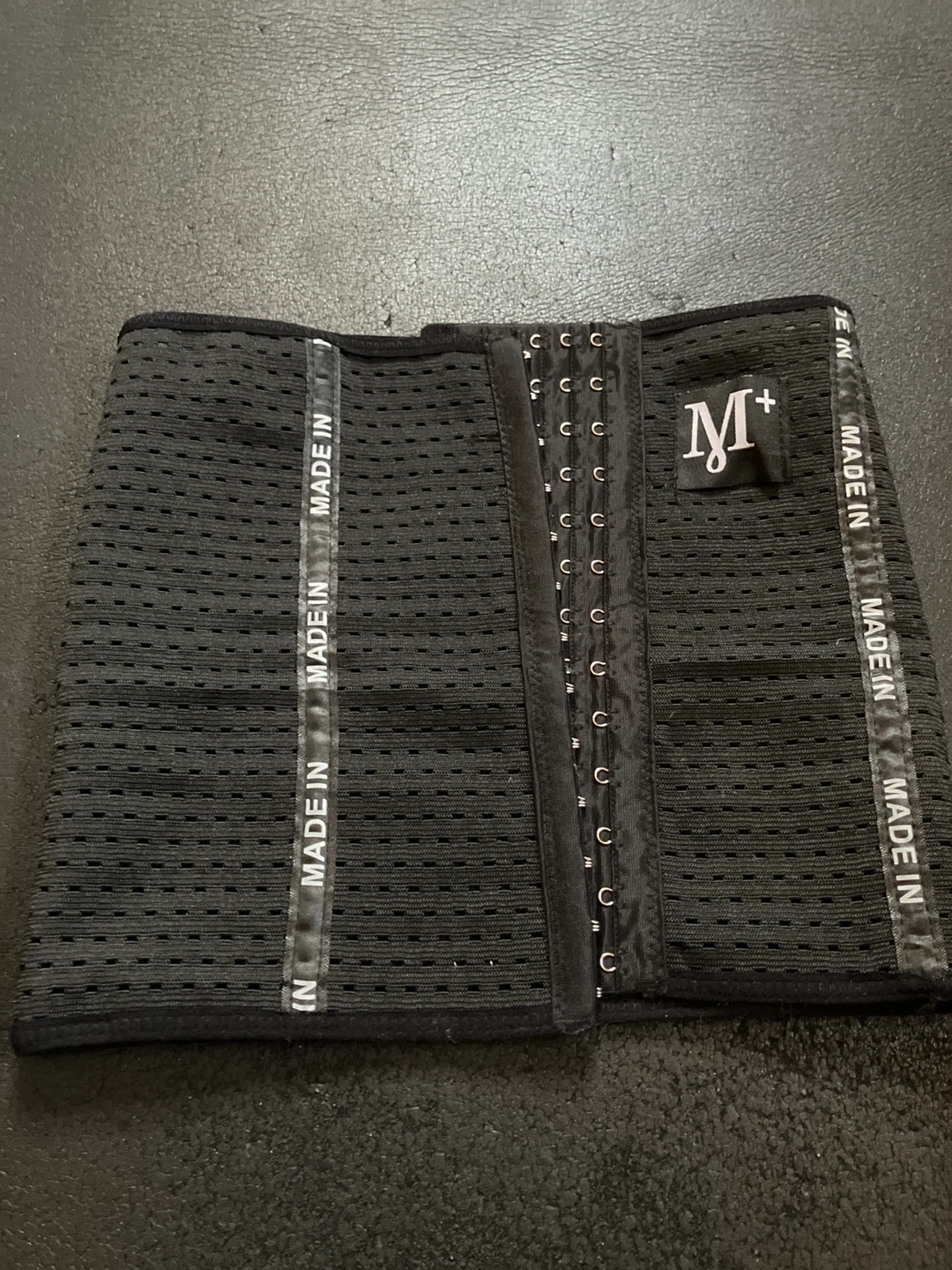 M+ ウエストニッパー Mサイズ