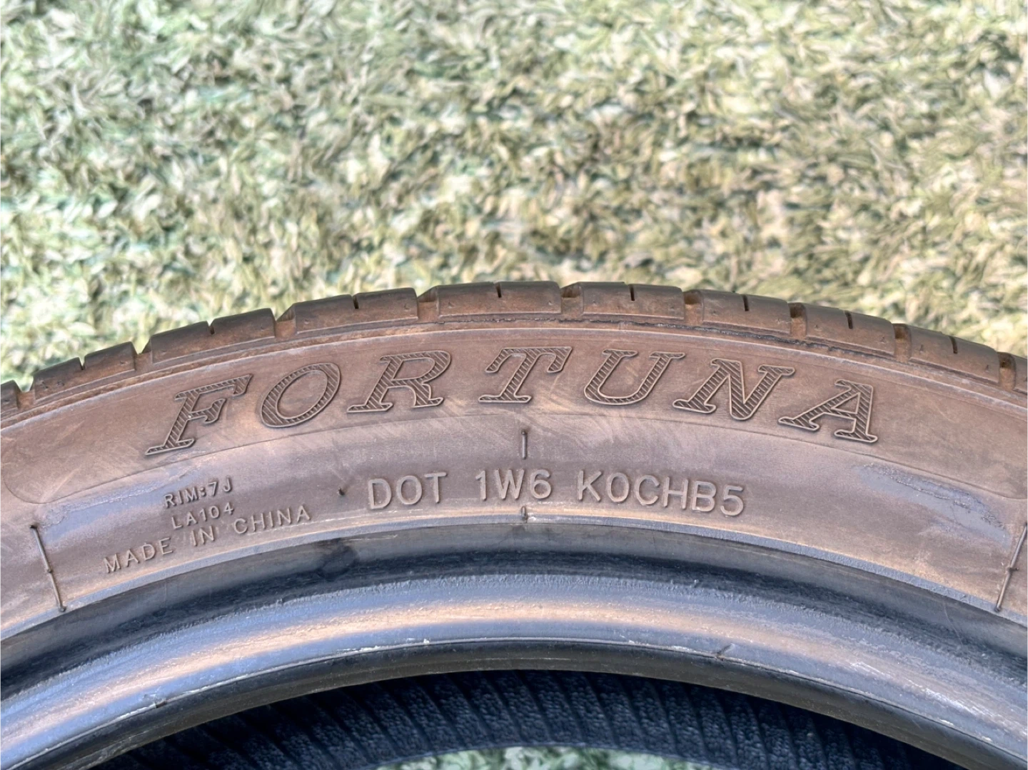 フォルトゥナ タイヤ 215/45R17 4本セットの写真4枚目