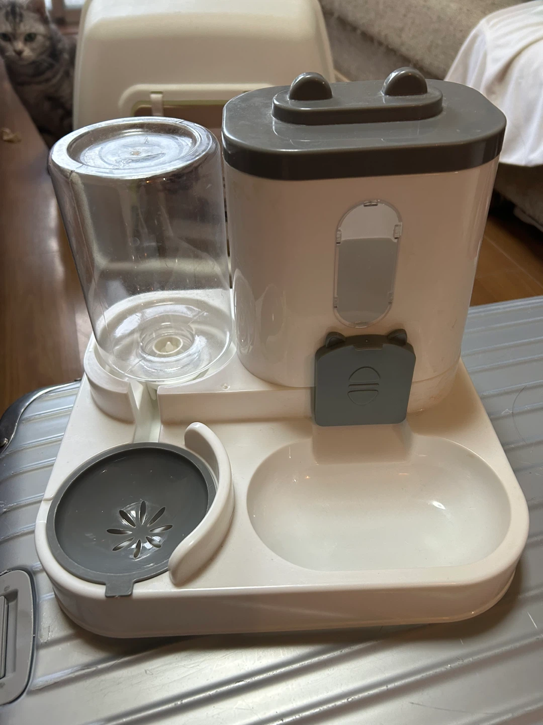 ペット用自動給水器・給餌器の写真2枚目
