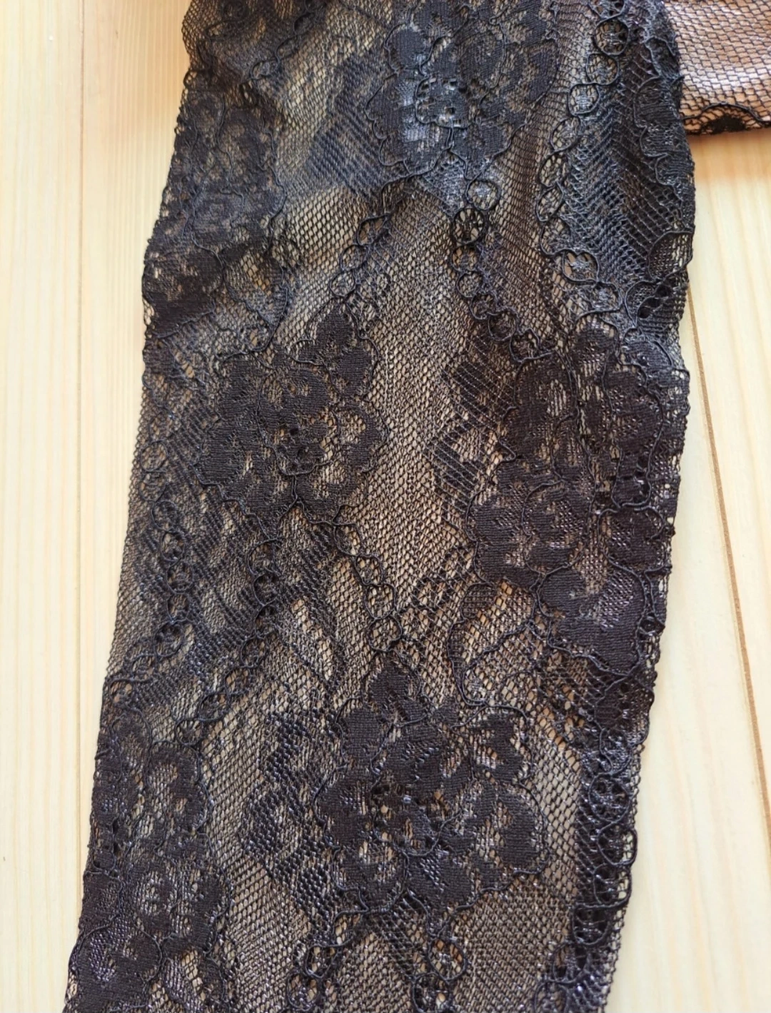 【新品】タグ付き レースワンピースの写真4枚目