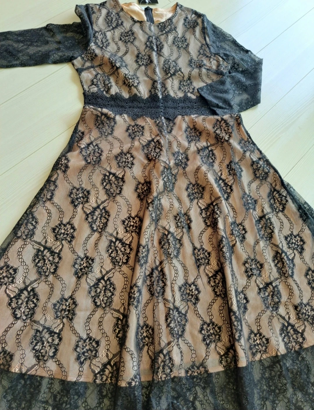 【新品】タグ付き レースワンピース