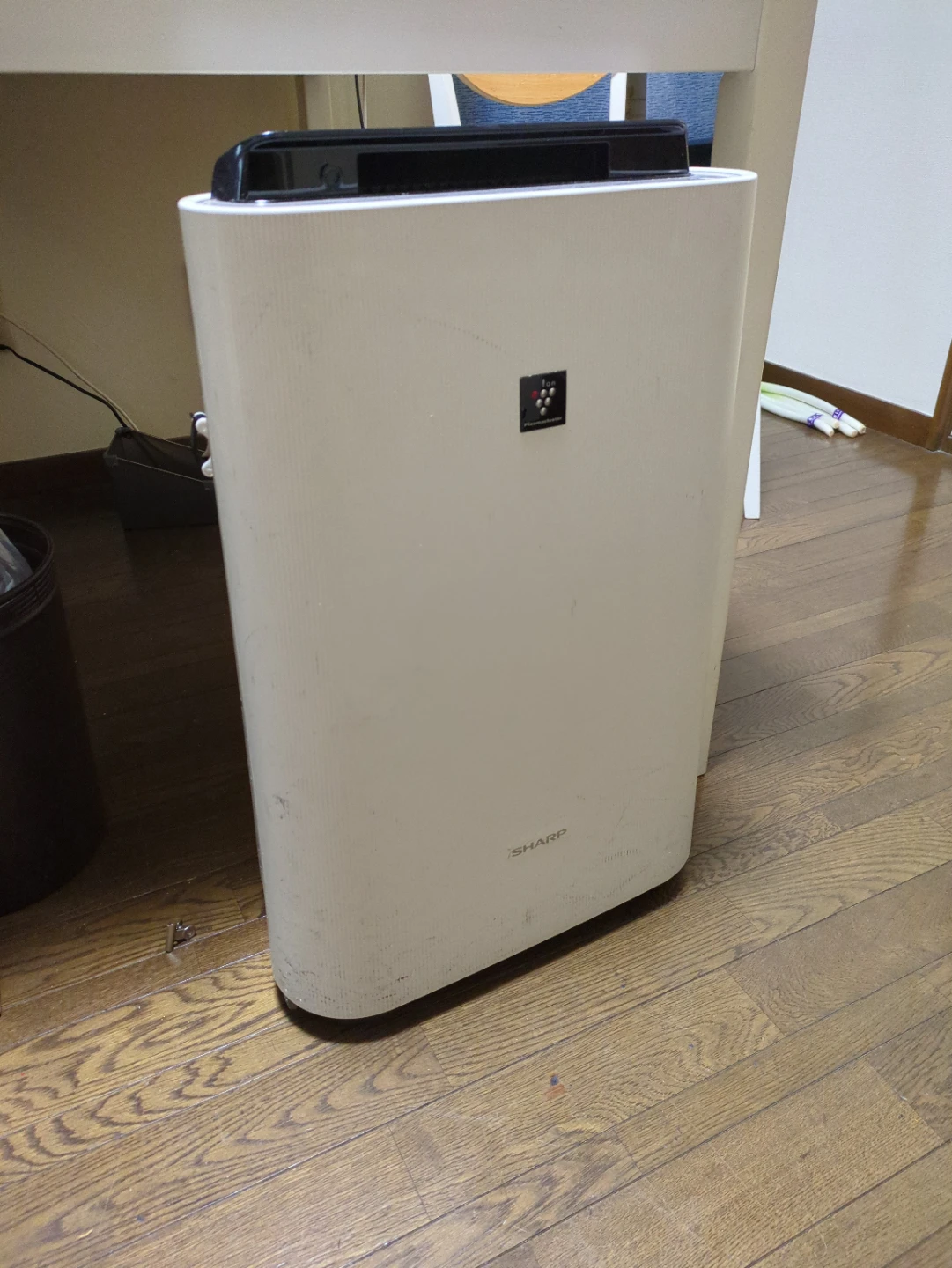 シャープ 加湿空気清浄機 KC-E50-W 2014年製