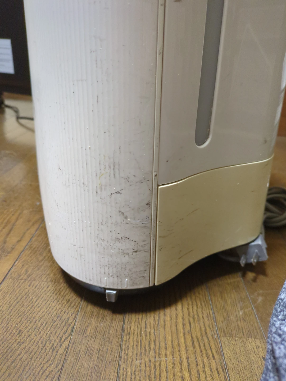 シャープ 加湿空気清浄機 KC-E50-W 2014年製の写真9枚目