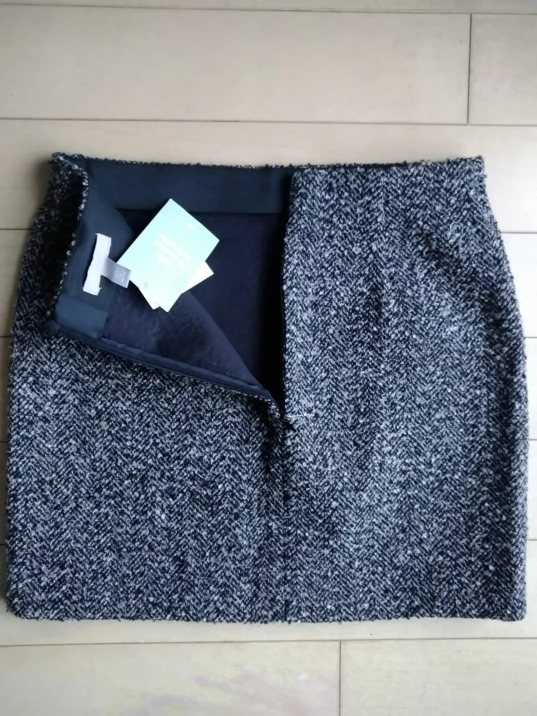 新品タグ付き　　 H＆M スカートの写真2枚目