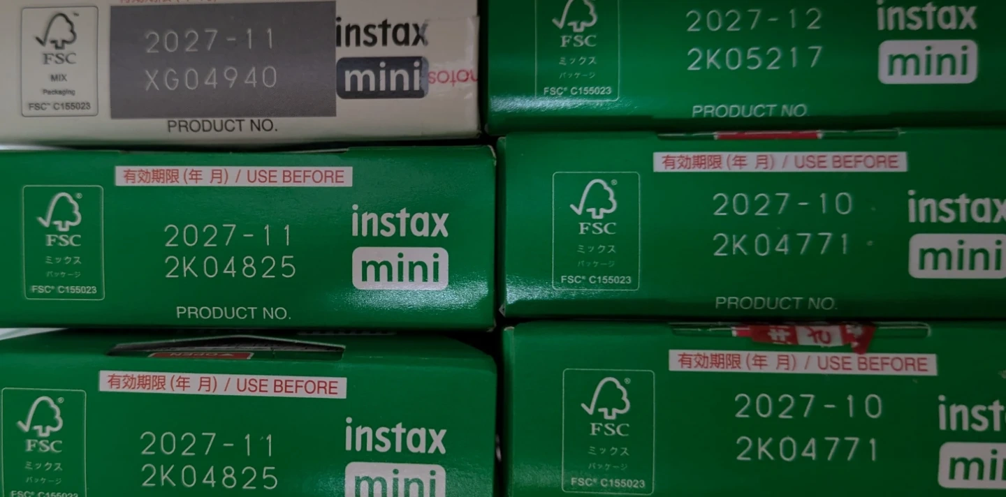 フジフィルム instax mini フィルムの写真2枚目